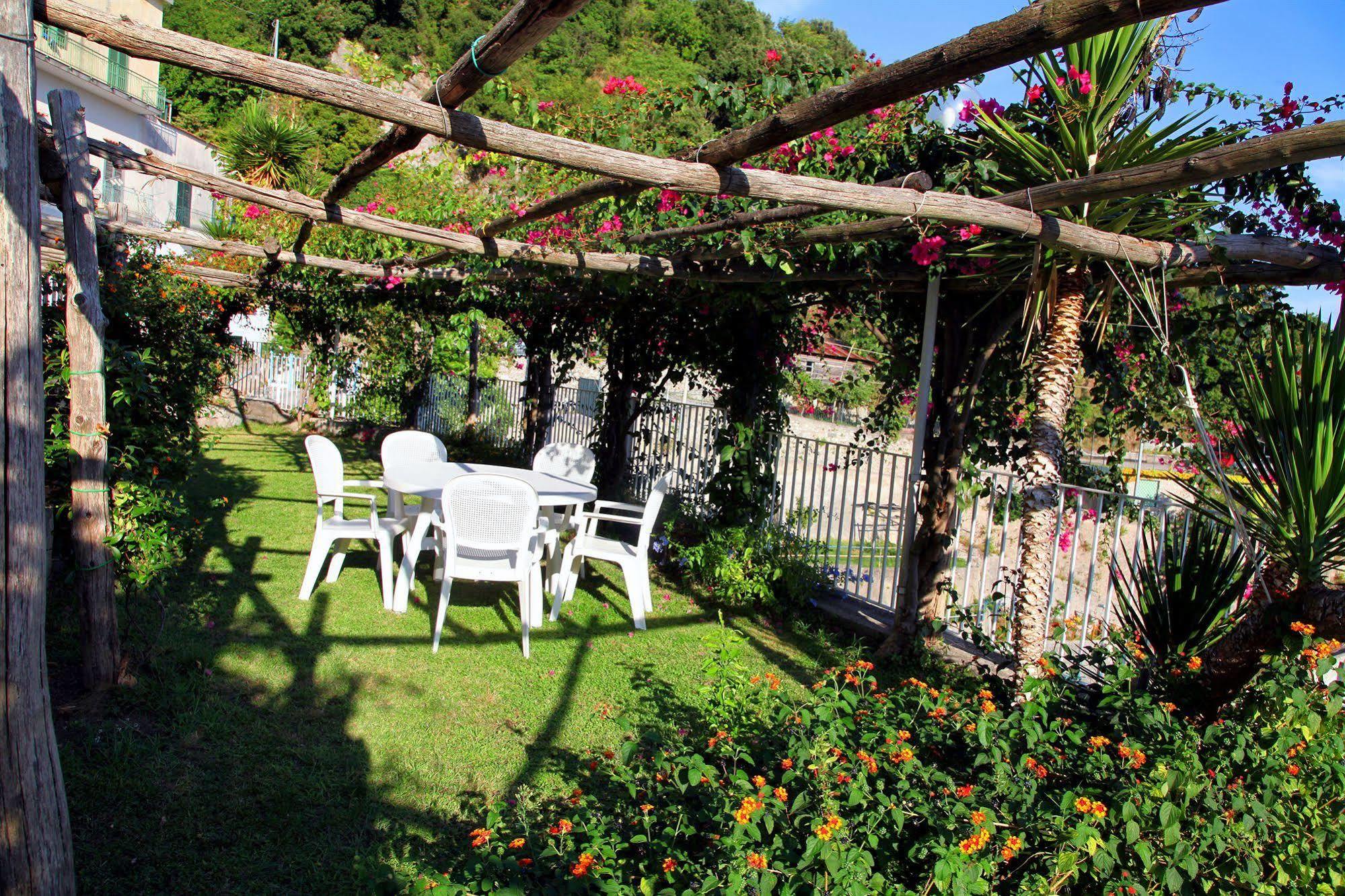 Bed and Breakfast Le Terrazze Di Cristina Vietri Exterior foto
